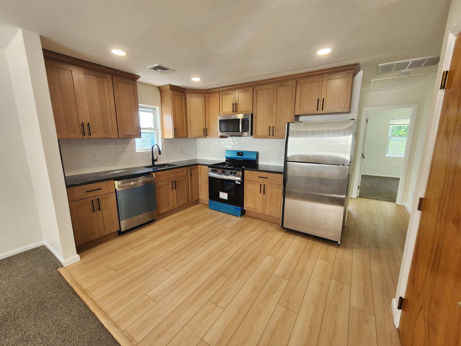 Renovated 2 Bedroom/ 1 Bathroom Apartment In The Heart Of Metro Area (Close To Journal Square PATH & NYC) $2600/month