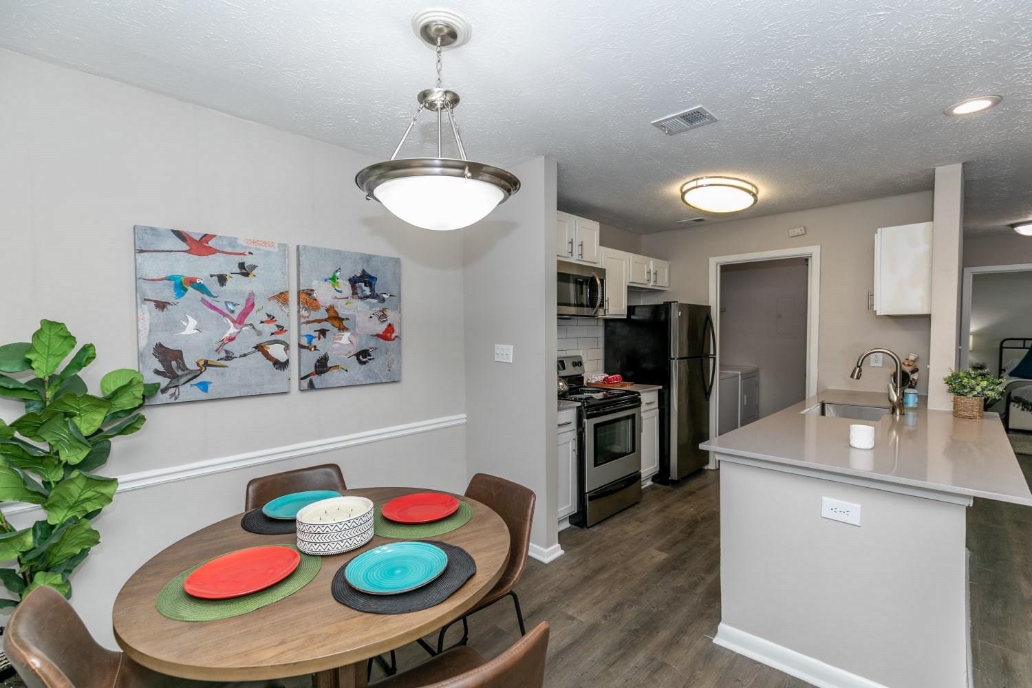 2b/2b Apartment For Lease Available