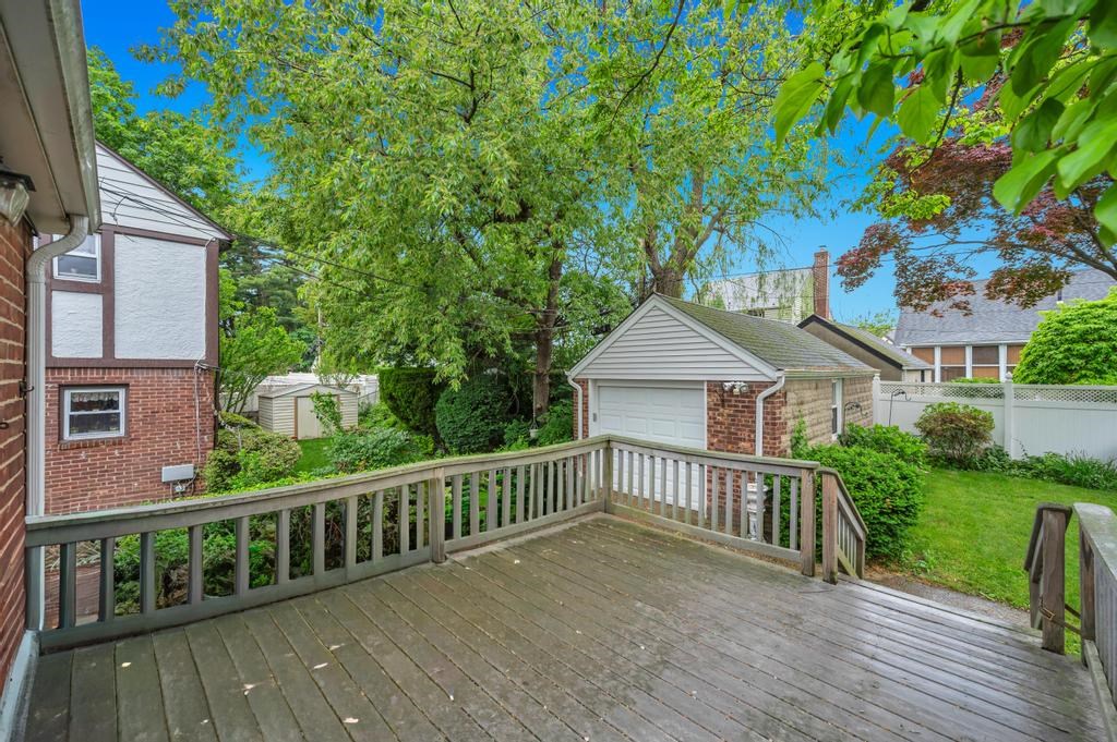 Click to Enlarge HOUSE TO RENT IN BELLEROSE (full Home)