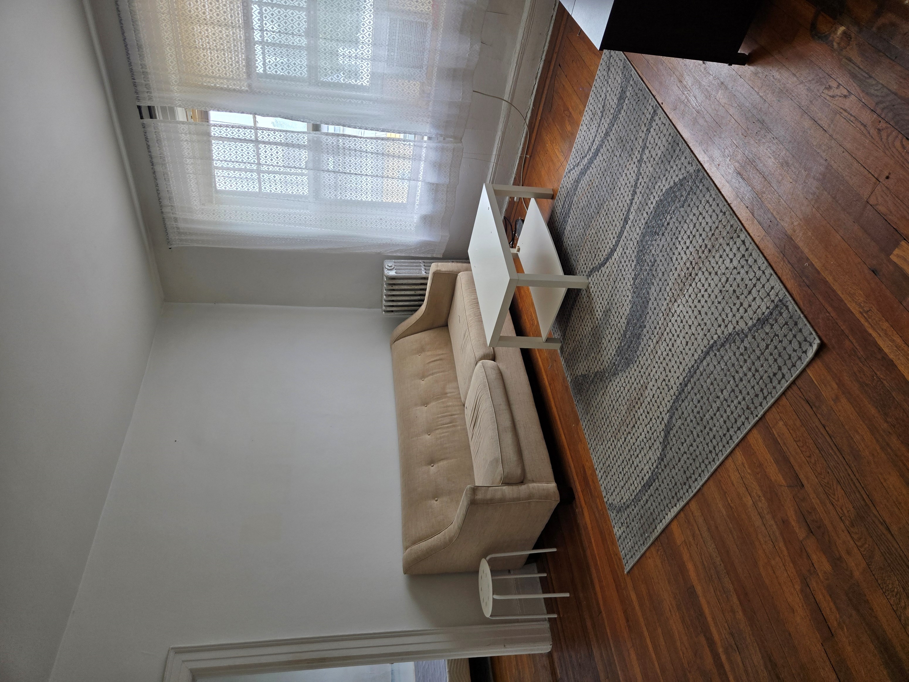 1BHK Near Pershing Field Park, No Broker Fee