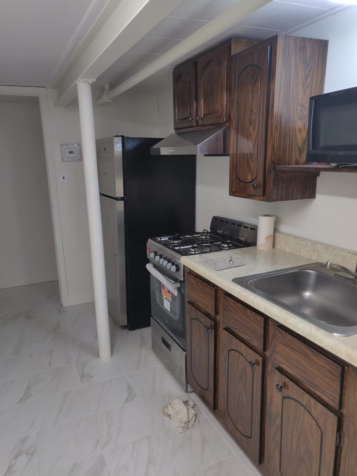 One Bedroom Basement Apartment