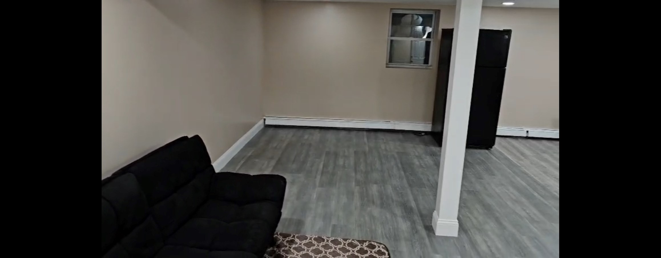 Beautiful Spacious Apartment In Convenient Location To Schools And Colleges And Shopping.
