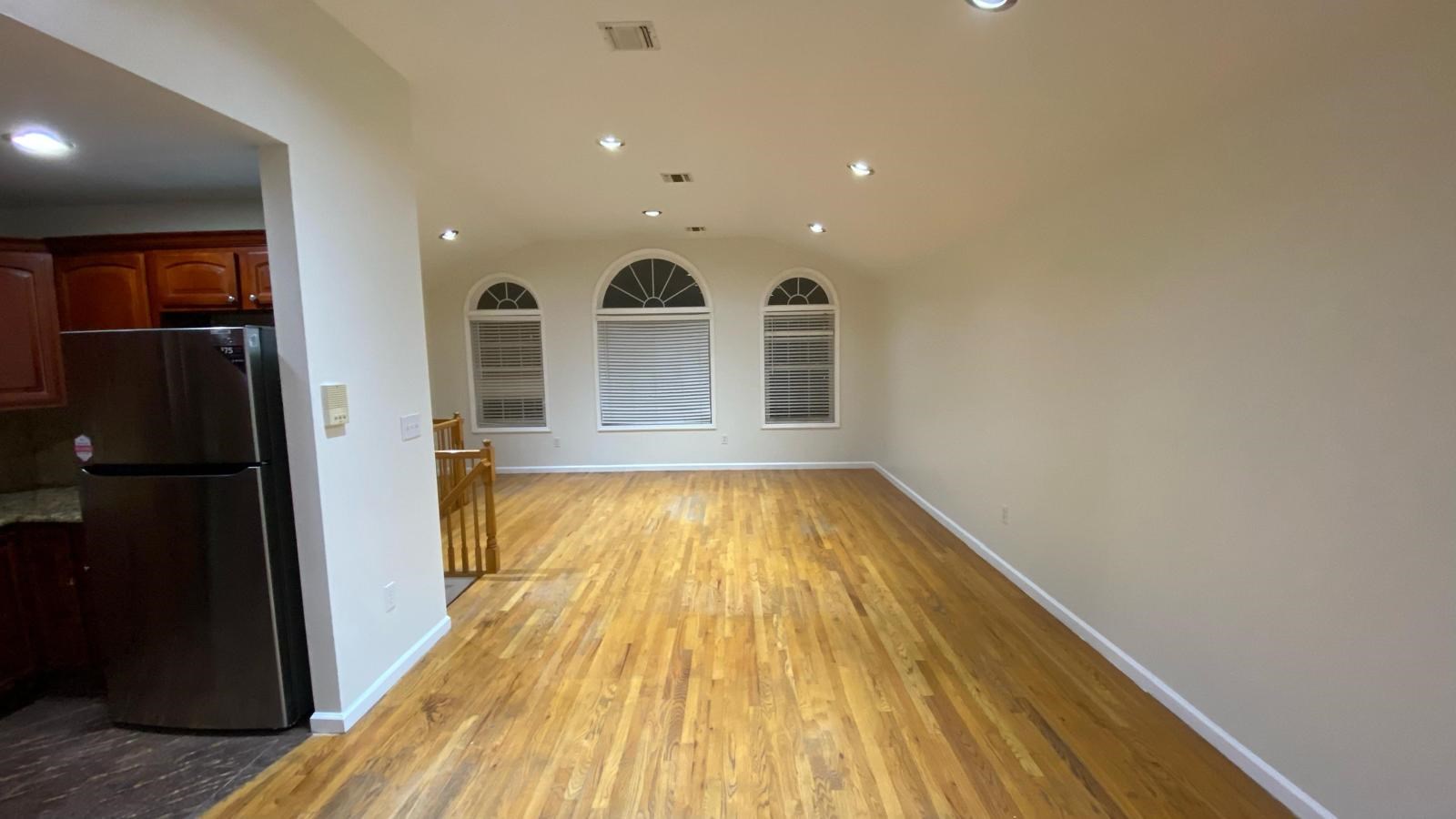 $3500 - 3bed/2bath -  No  Agent Fees -  Washer/Dryer/Laundry - Jersey City Heights - Easy Commute To New York-New Port