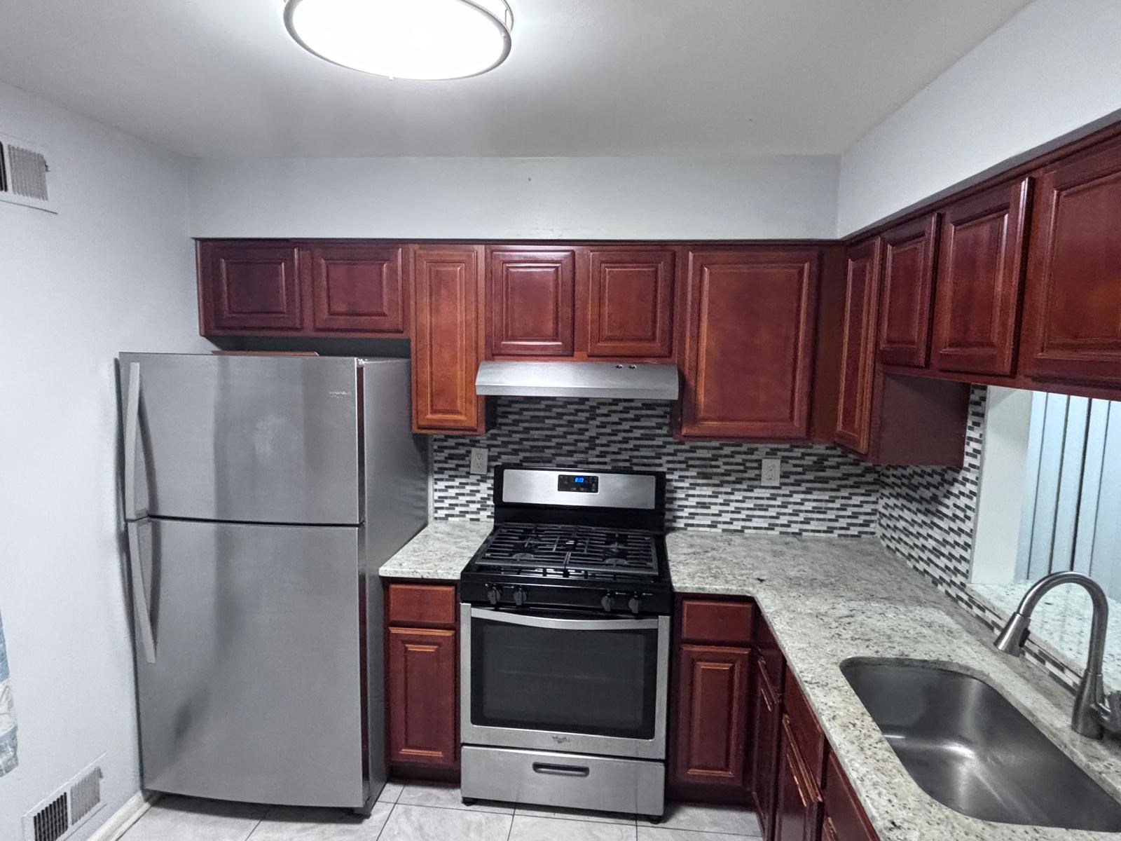 Click to Enlarge 1bedroom 1 Bathroom Condo Near Woodbridge Mall