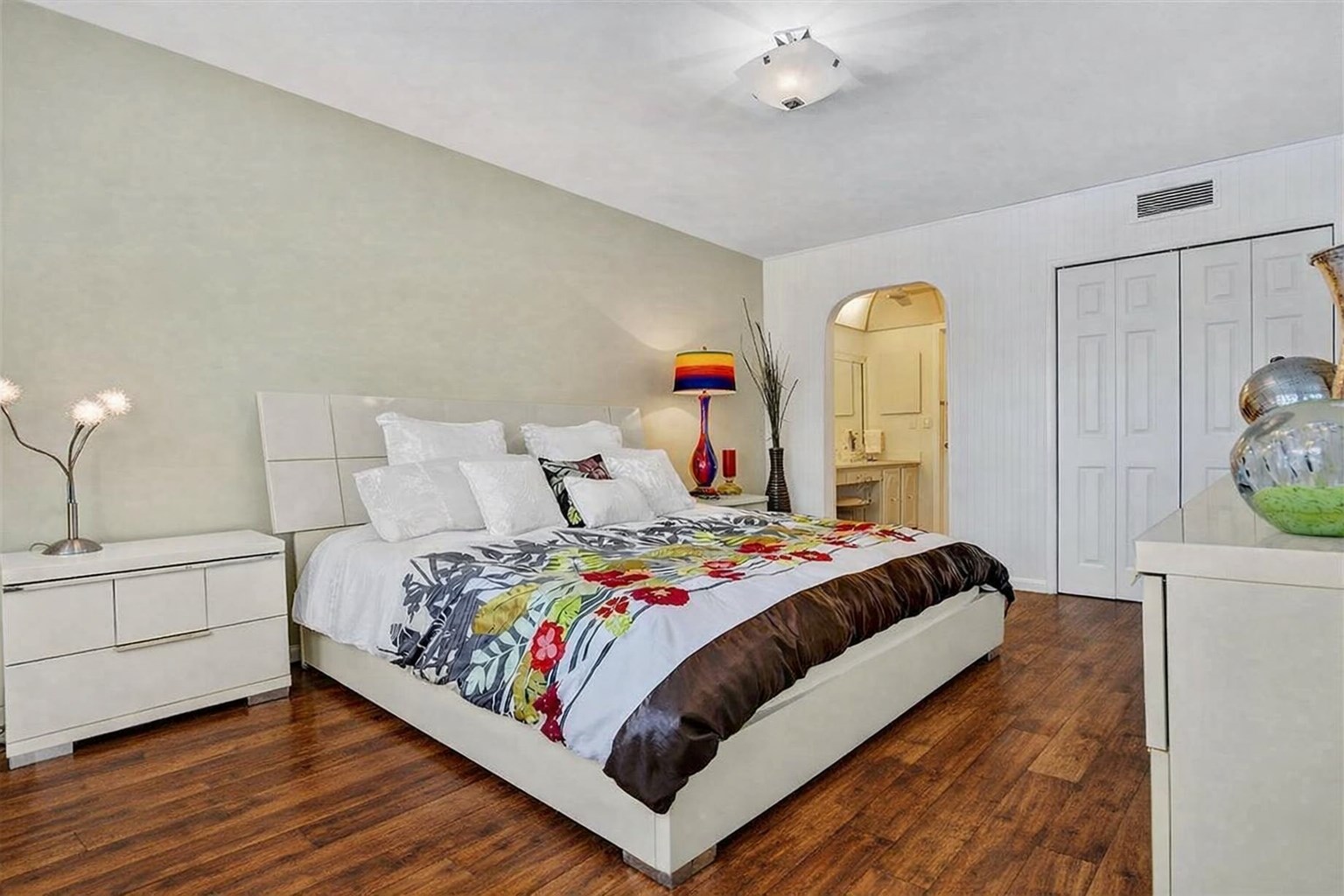 Renovated 2BR/2BA At The Falls Of Inverrary — Water, Cable & Internet Included!