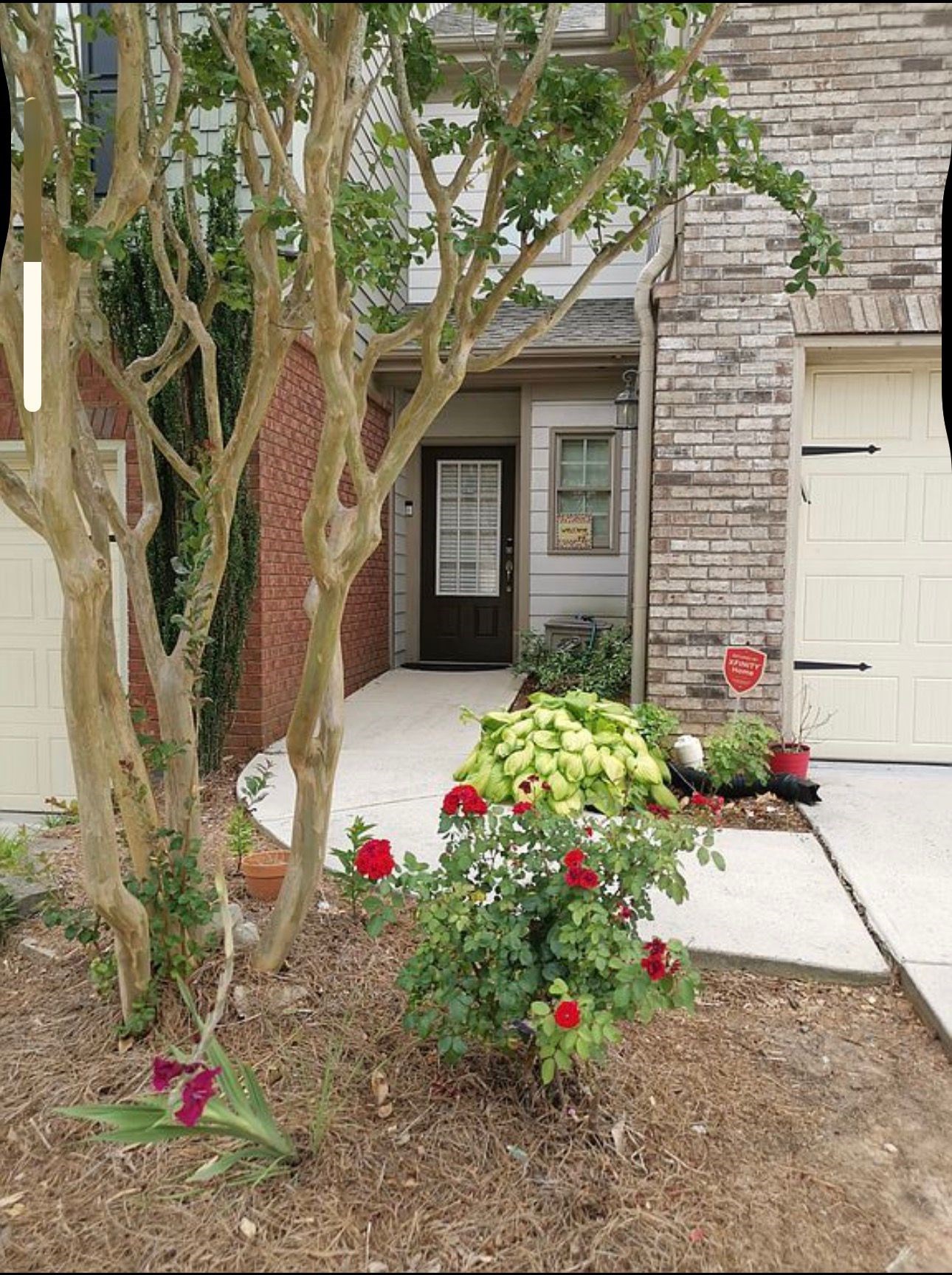 Well Maintained Townhome Available For Rent