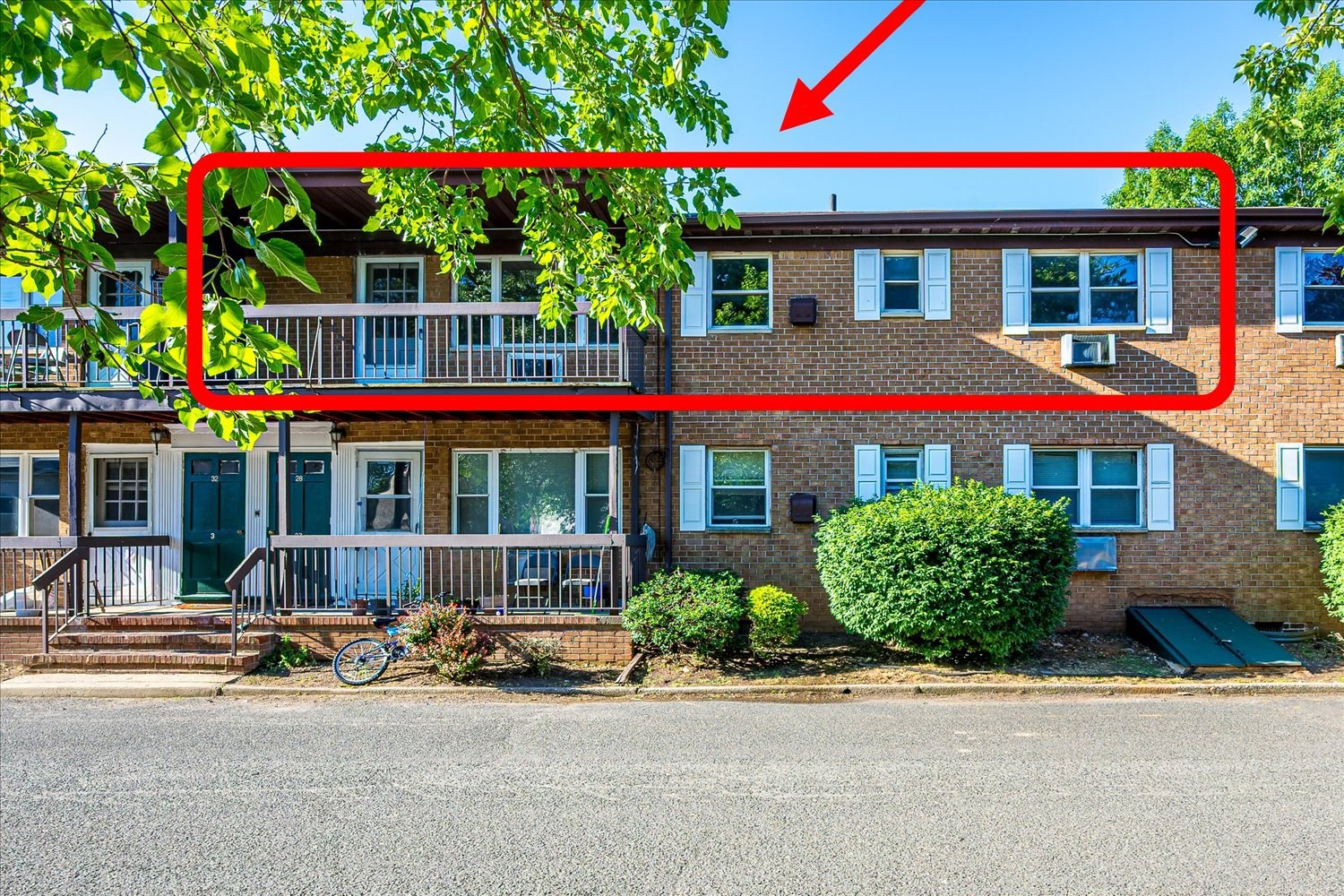 Click to Enlarge Condo For Rent In Iselin Close To Metropark Train Station