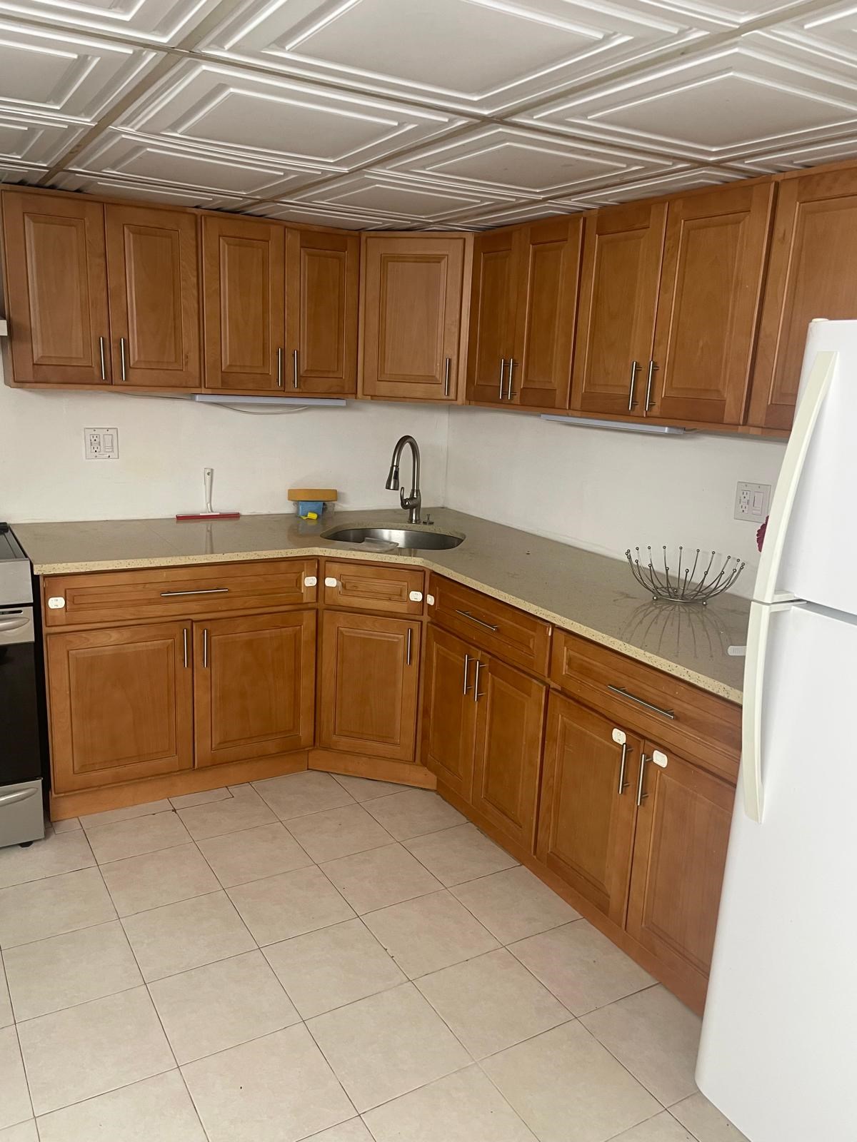 1 Bedroom Hicksville, NY