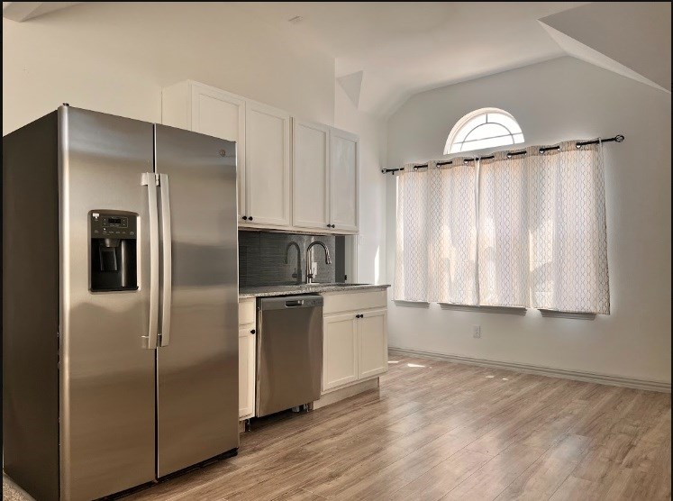 Newly Constructed 2000Sq Ft In A Prime Location.