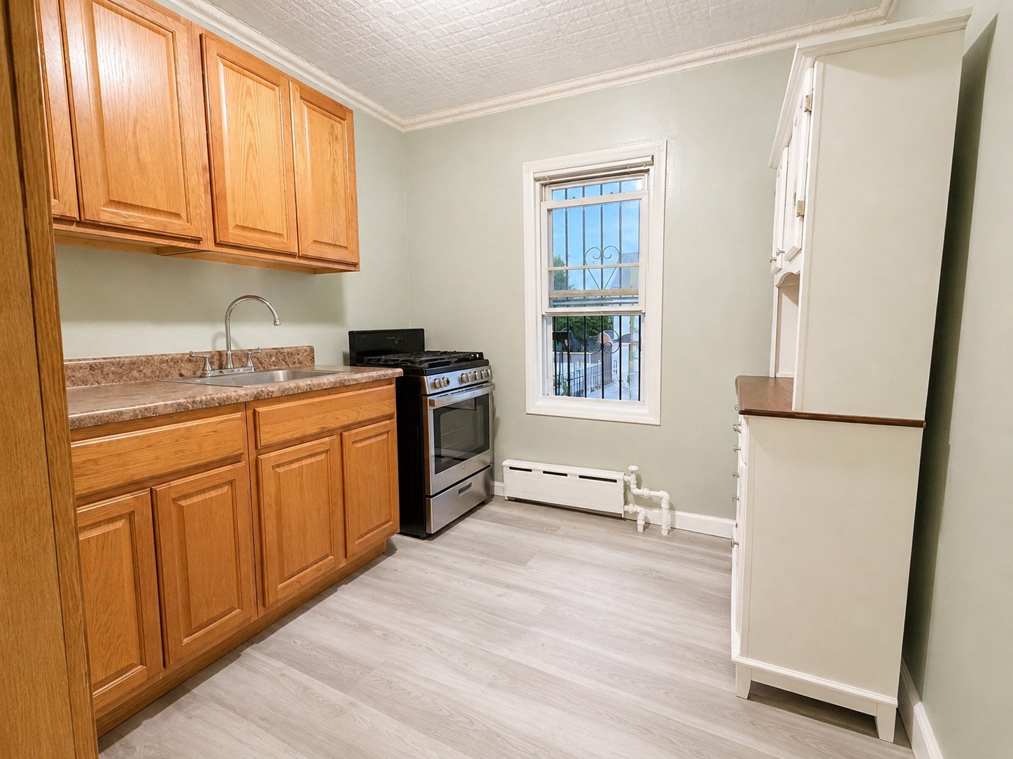 Spacious 2 Bedroom Apartment