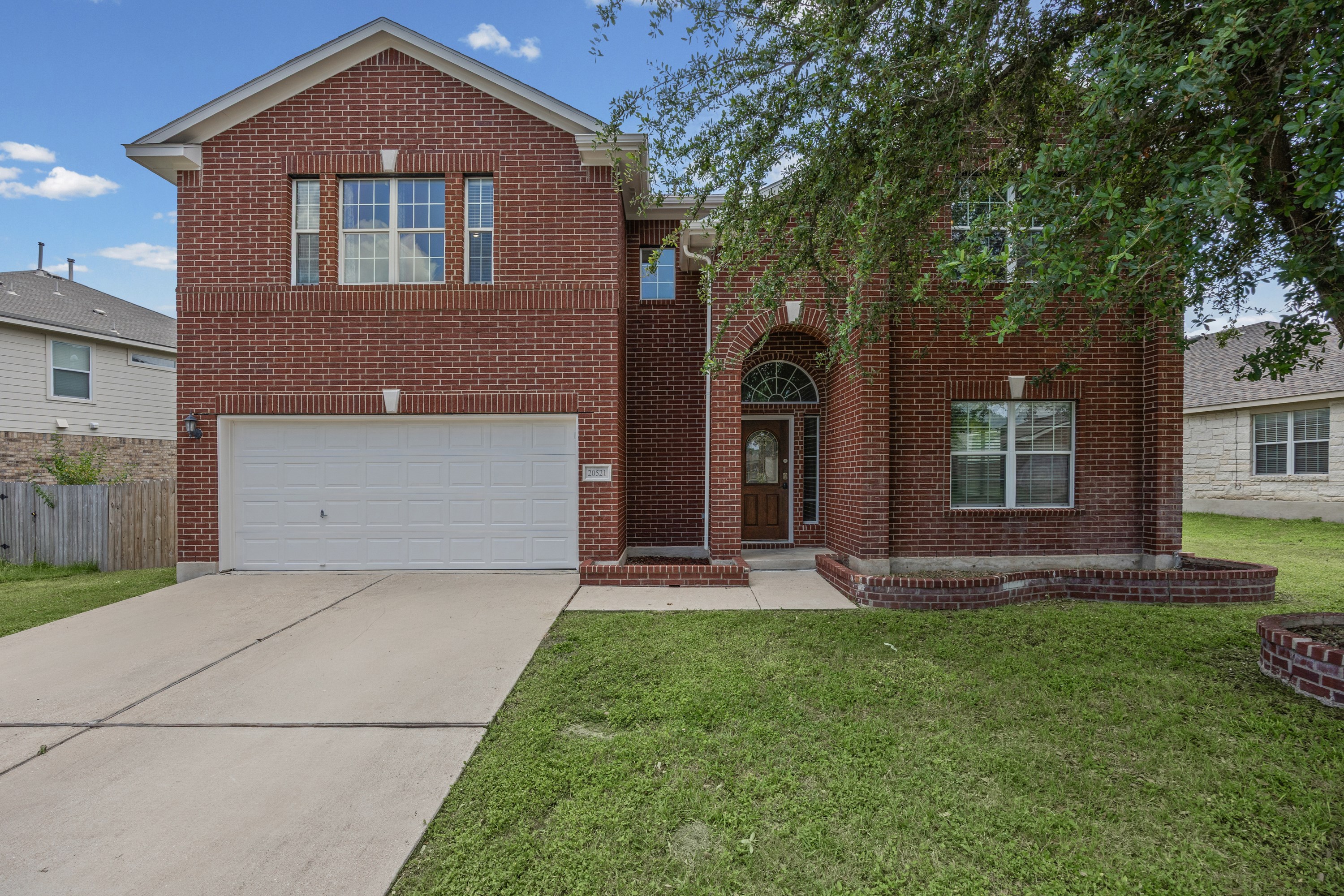 Click to Enlarge Spacious 4-Bed, Two-Story Pflugerville Retreat With Exceptional Charm