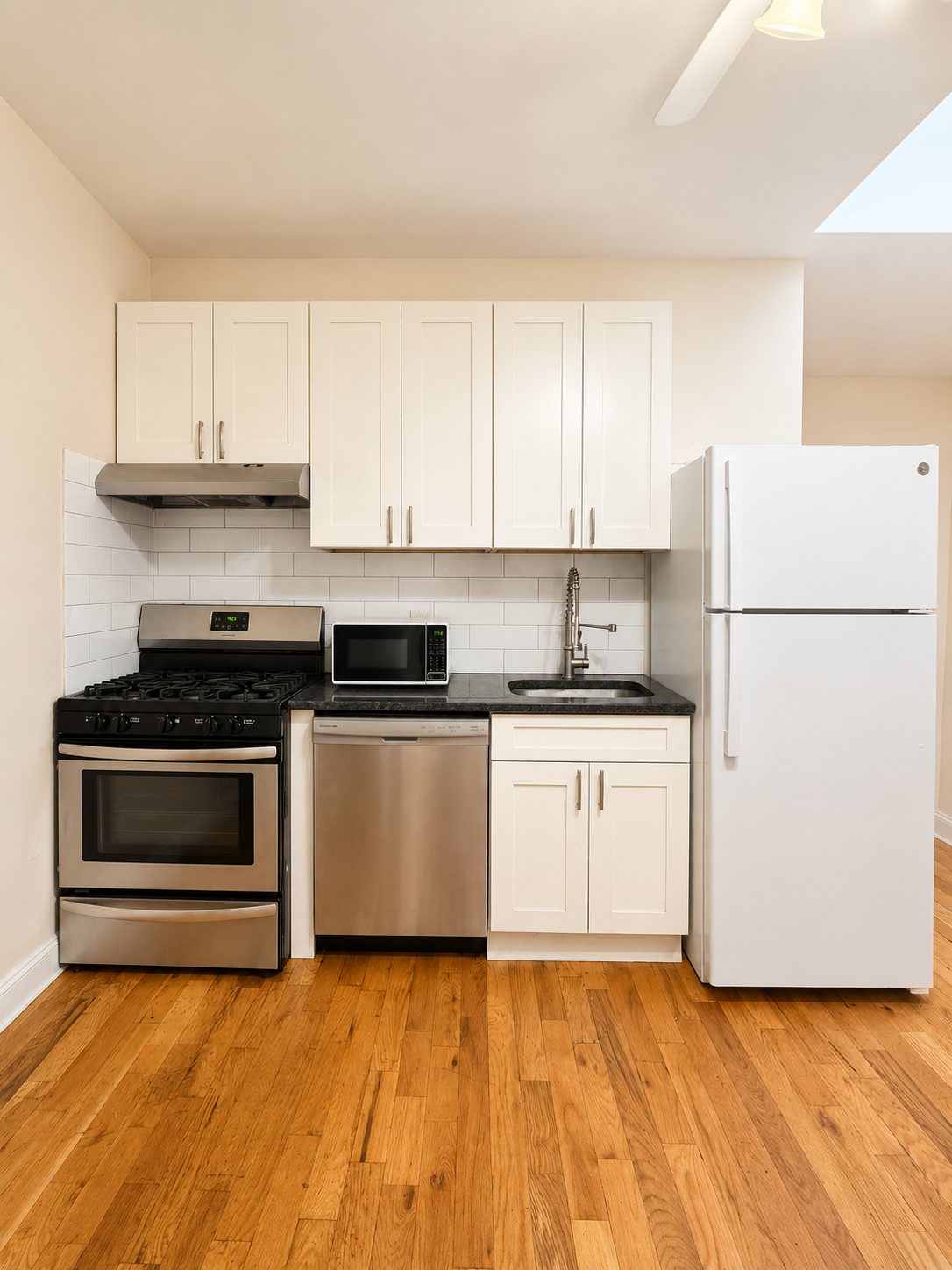 3BHK Apartment Available In The Heights, Near Journal Square Path