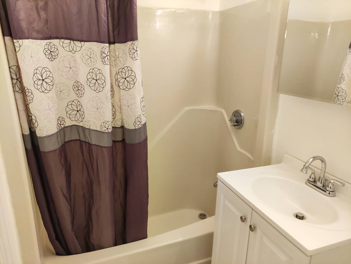 Revere Beachmont Fully Furnished 2 Beds 2 Baths