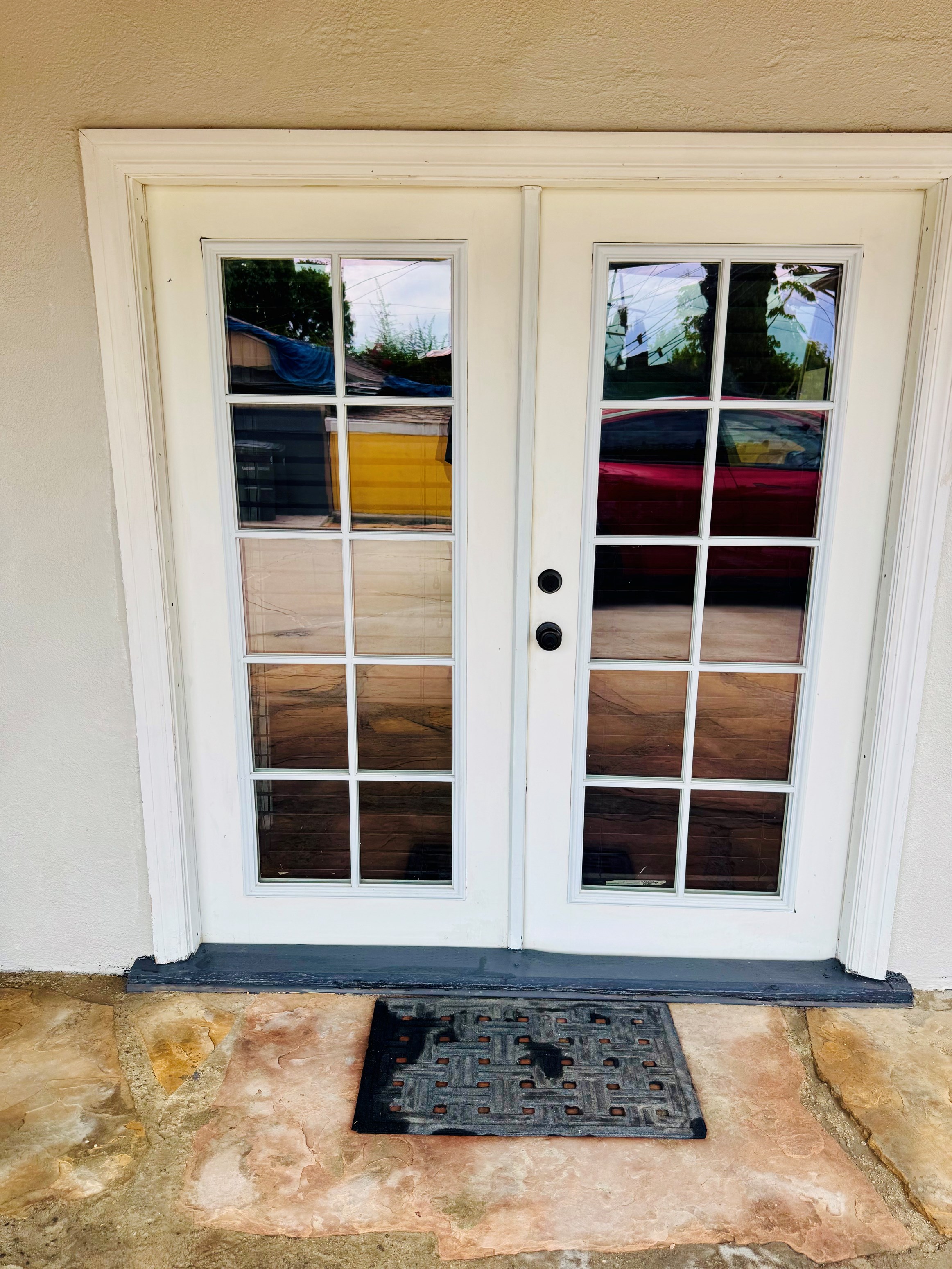 All-Inclusive Tiny Studio With ASSIGNED PARKING –$795/mo In Signal Hill, CA (Near Cal. State Long Beach)