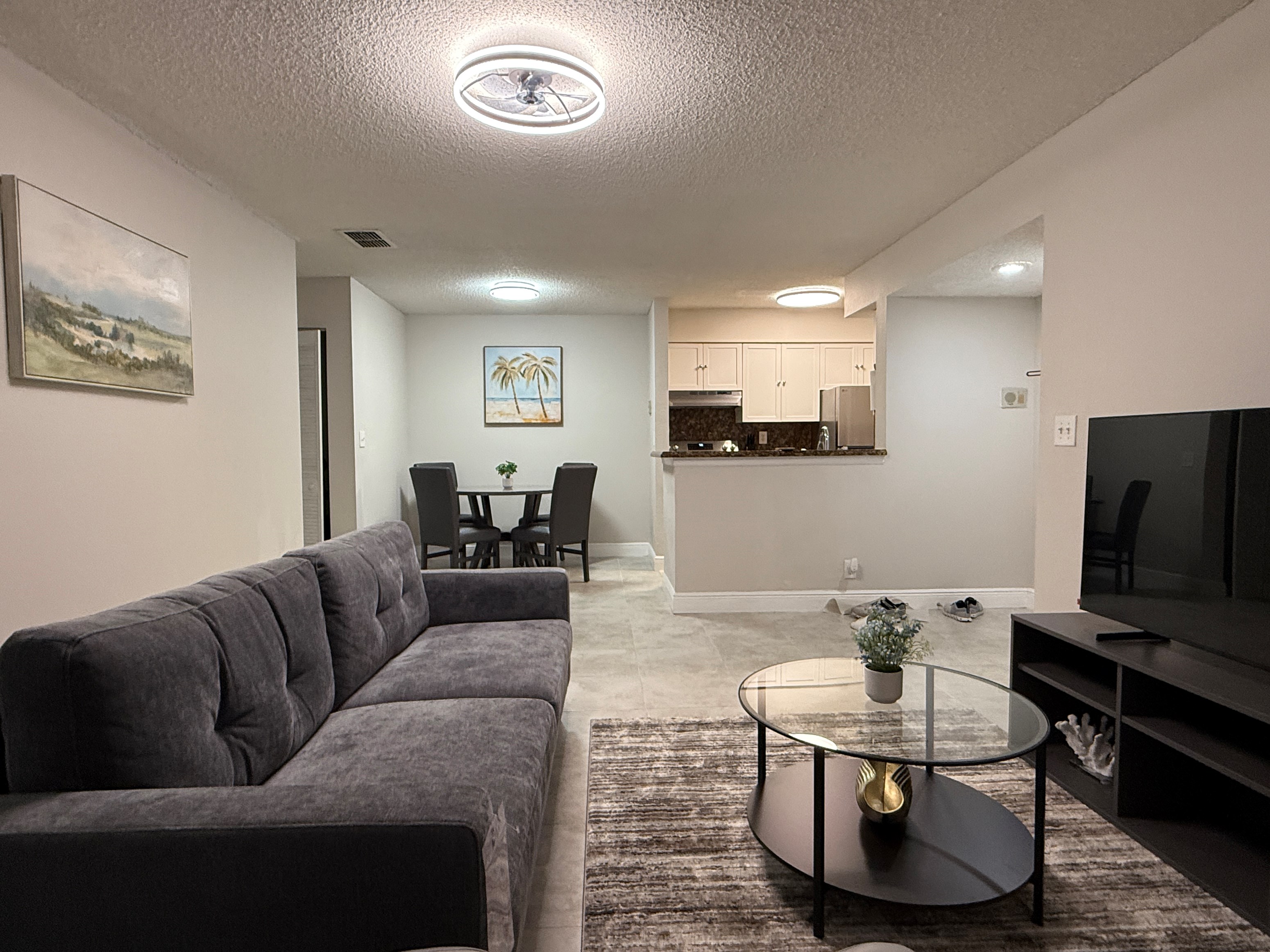 Fully Furnished 1 Bedroom 1 Bath In A 2 Bedroom Apartment With Washer Dryer In Apartment Near NSU