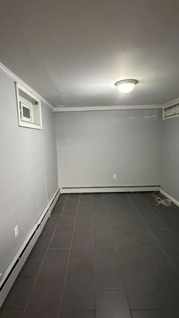 Click to Enlarge Lower Level Renovated 2 Bedroom Apartment