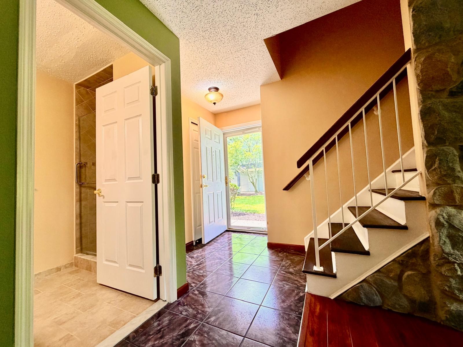Click to Enlarge Beautiful 2 Bed, 2 Bath TH
