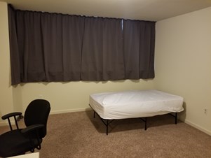 Private Room Available For Month On Month Without Lease In A Fully Furnished House.