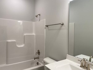 Single Room With Attached Bath In A Single Family Home Available