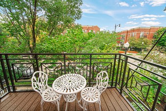 Fully Furnished Rooms Within A Shared Condo In University Village Flexible Options 900-1300