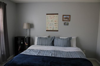 Fully Furnished Bedroom And Private Bathroom By Exit 11 On Highway 9