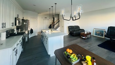 Single Room In A Beautiful 3-Bedroom Townhouse Near Naperville Costco
