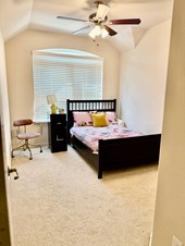 Two Single Rooms Available For Single/Couples