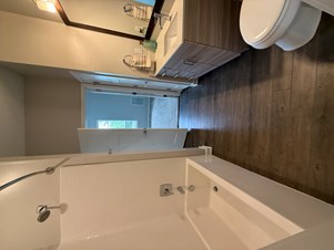1Bed 1bath Available In 2BHK Apartment