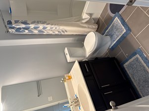 Looking For A Tenant Occupy A Separate Bedroom Which Has Individual Bathroom In A 3 Bed/3.5 Bath Town Home