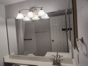 Single Room Available For Female In Scottsdale,AZ - $1000 Per Month - Shared Bath