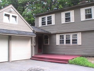 FURNISHED Rooms For Rent - 750$  Walk (one Mile) To UCONN Storrs Campus 06268