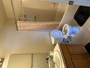 Pvt Bed/Bath Available In 3Bed/4Bath Near DTC And Light Rail