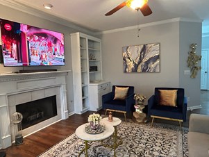 Private Room Available For Female Only, Private Lake Subdivision In Suwanee/Lawrenceville (Bed And Mattress Available If Needed)