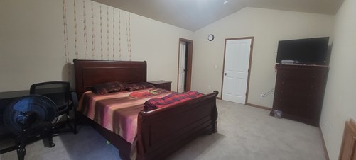 Single Bed Room In Stunning 4-Bedroom Fully Furnished Home With Upgrades And Amenities