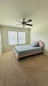 Furnished Private Room With Shared Bath Available In A Town House - Huntersville / Concord, NC.