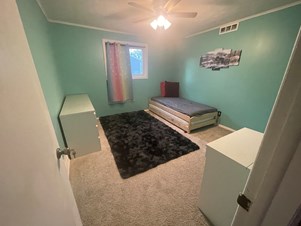 Only Grey  Room Available. Rooms For Rent Near 8 Minutes From King Of Prussia Mall,  6 Mins To  Hop On 467 High Way, Near Vangua
