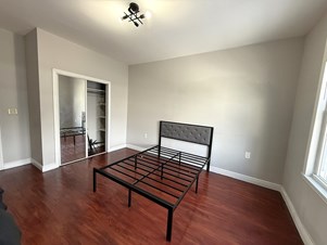 Furnished Room In Renovated APT- 5 Mins Walking JSQPath/IndianSquare