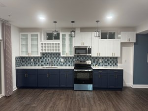 Spacious Bed, Bath And Kitchen Available For Rent In Excellent Location