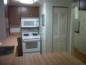 Furnished Room With Attached Shower Available For Immediate Move-in In Sandy Springs, Atlanta