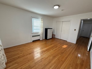 Large Bedroom In Shared Apartment - 5 Minutes Walk From JSQ And Indian Square
