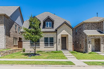 Separate / Shared Bedroom With Separate/shared Bathroom Available In McKinney, TX