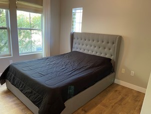 Room With Private Bathroom In Modern Updated Condo!