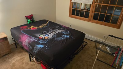 Spacious Private Room Available