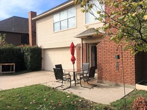 In Carrollton - Fully Furnished Private Bedroom With A Shared Bathroom, Month-to-month Or Long Term