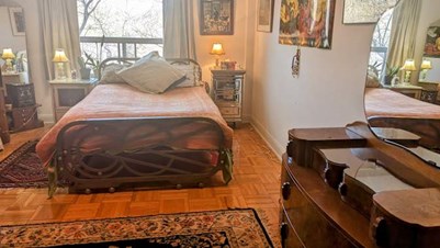 Private Room With Shared Bathroom