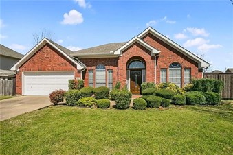 $399 FULLY Furnished Pvt. ACCOMMODATION. ALL BILLS PAID/EVERYTHING INCLUDED. Huge Independent House. Close To EVERYTHING