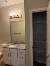 A Private Bedroom And Bath Is Available In A 2 Bed / 2 Bath Apartment