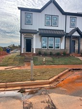 Private Rooms With Shared Bath Are Available - BALLANTYNE / INDIAN LAND