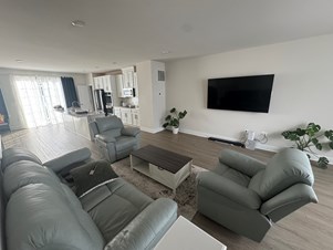 Furnished Single Room Available In Modern Townhome - Manassas, VA