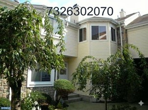 Desi Friendly Room Available - Walk To Indian Grocery/Bus Line